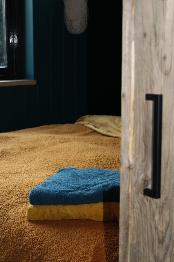 Tiny House In De Boomgaard Bed and Breakfast Stad aan 't Haringvliet Εξωτερικό φωτογραφία